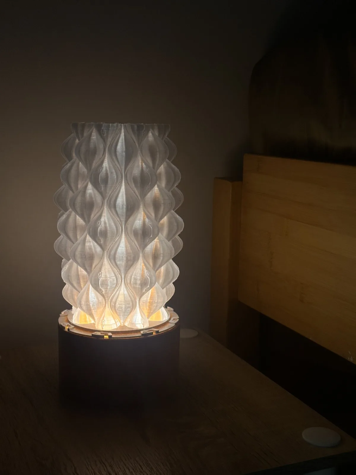 Neuraé Lueur atmospheric lamp inspired by skincare rituals